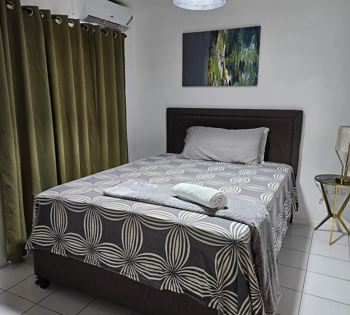 Stylish 2BR Prime Location Gated 24 7 Secure Apartman Kingston
