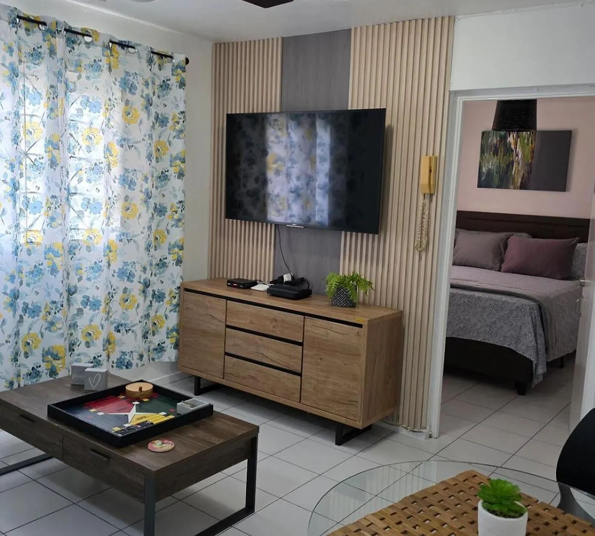 公寓 金斯敦Stylish 2BR Prime Location Gated 24 7 Secure公寓